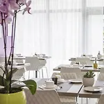 Aparthotel Nemea Stadium Bordeaux Aeroport 3*