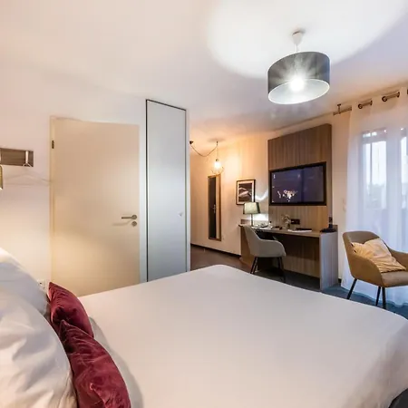 Nemea Stadium Bordeaux Aeroport Hotel apartamentowy 3*