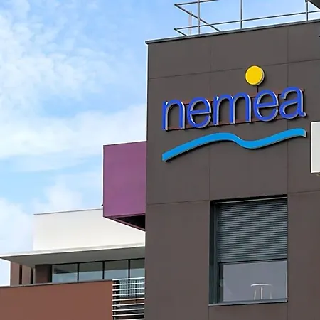 Nemea Stadium Bordeaux Aeroport מלון דירות