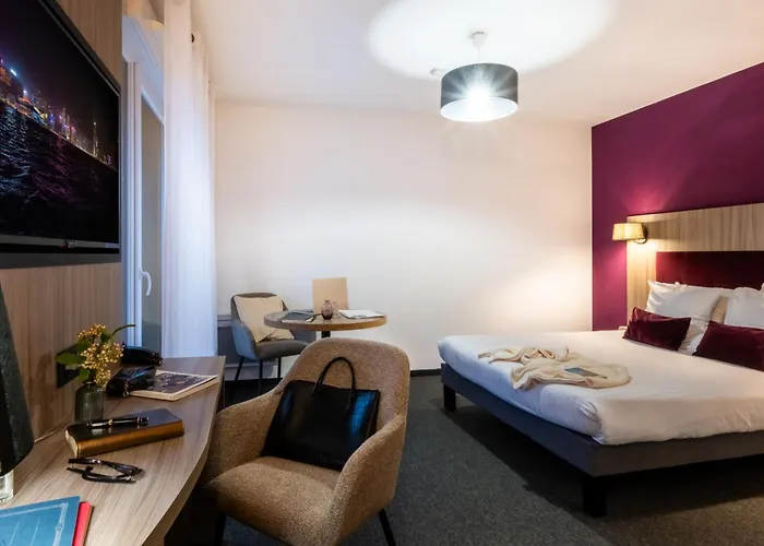 Néméa Stadium 3* Mérignac