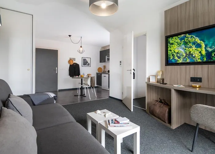 Néméa Stadium Appart hôtel