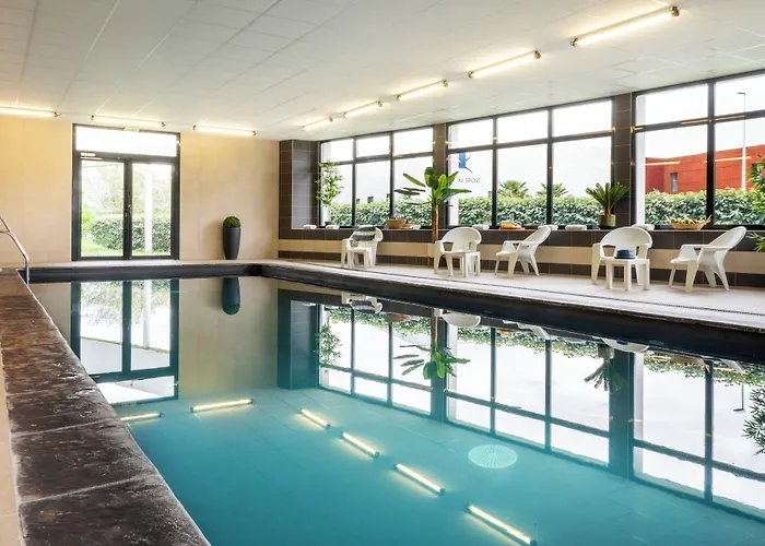 Néméa Stadium Appart hôtel 3*