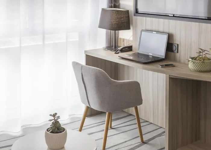 Néméa Stadium Appart hôtel