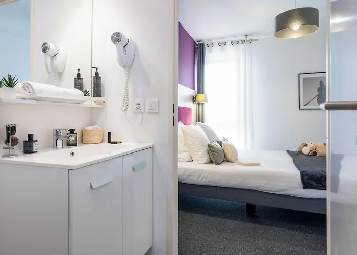 Néméa Stadium Appart hôtel Mérignac