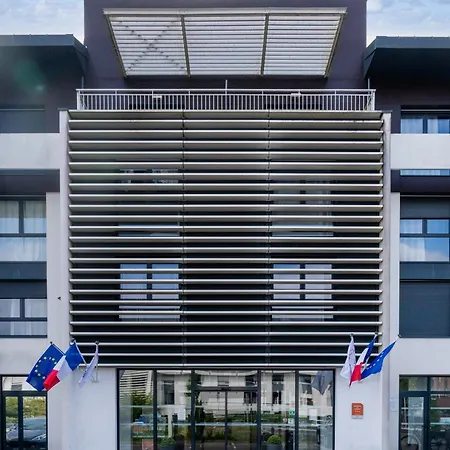 Nemea Stadium Bordeaux Aeroport 3*